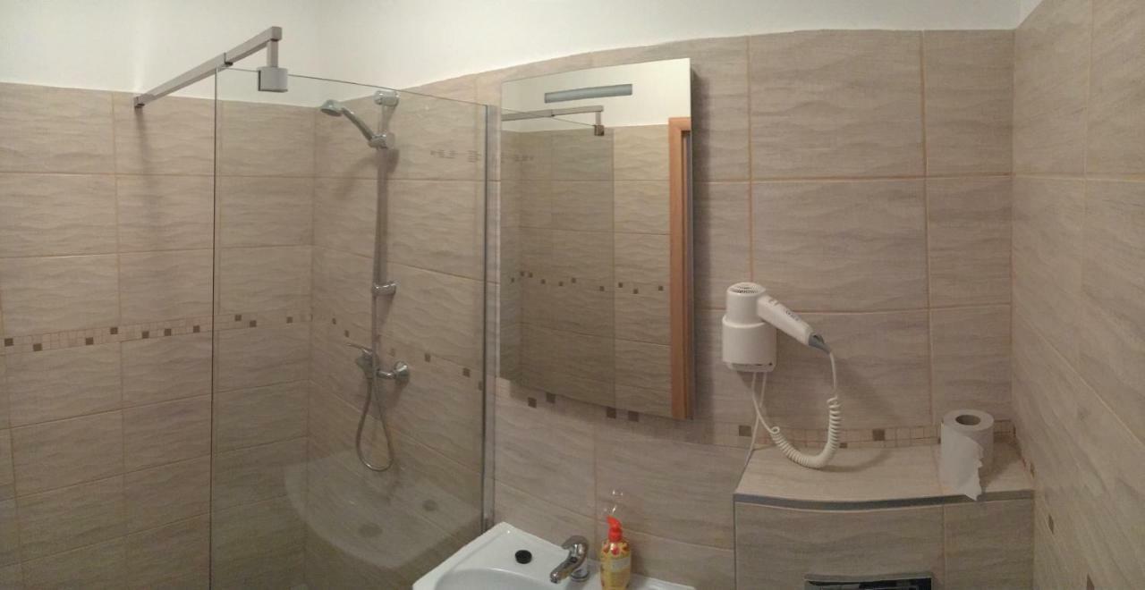 Mikulov Inn - Hotel Zeme 外观 照片