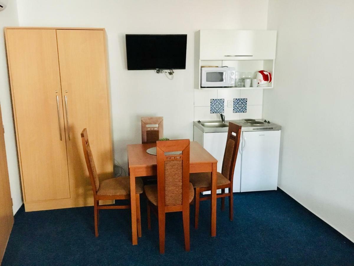 Mikulov Inn - Hotel Zeme 外观 照片
